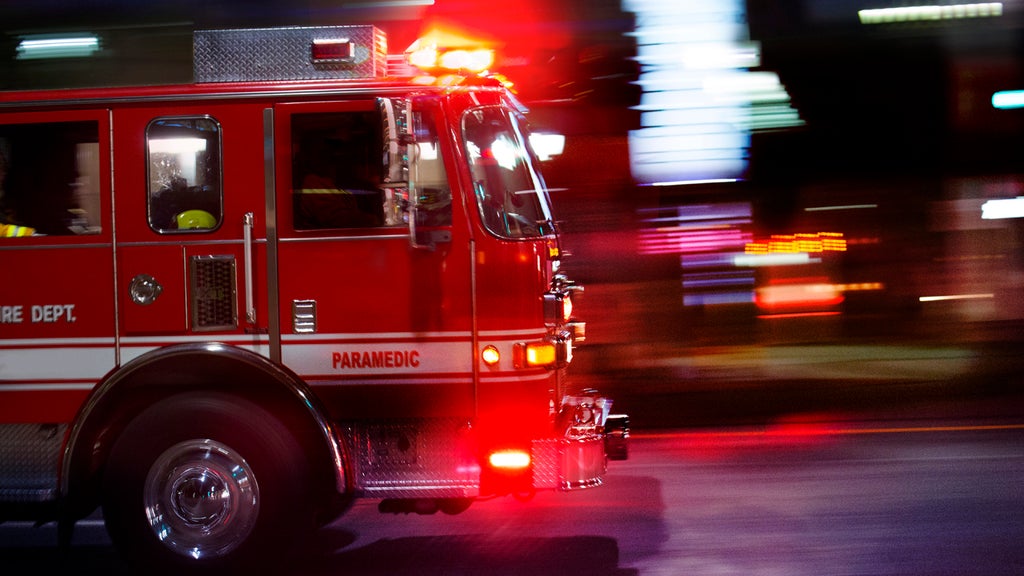 Crews battle structure fire in Victoria neighborhood, city officials say — WCCO / CBS Minnesota, Waconia Community news