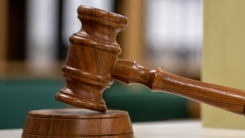 Judge sets bail at $200,000 for sex offender accused of posing as teen at Maple Grove school — WCCO / CBS Minnesota, Waconia Schools news