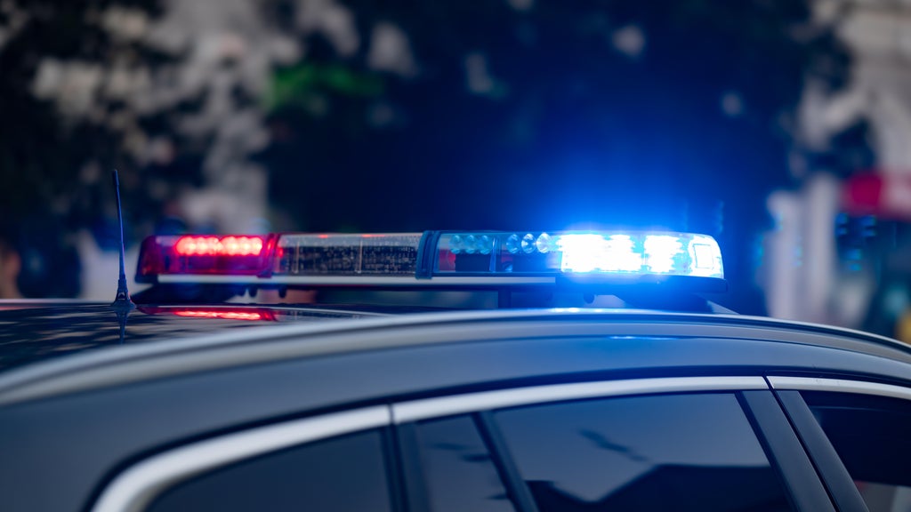 Shelter-in-place issued in Burnsville after shooting injures 1 — WCCO / CBS Minnesota, Waconia Community news