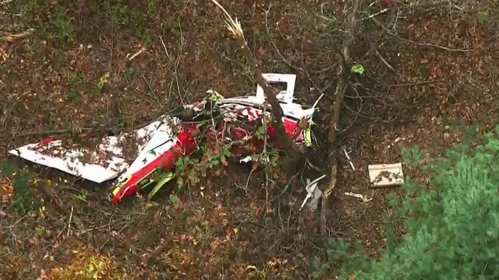 Community mourns pilot among 6 dead in Wisconsin plane crash — WCCO / CBS Minnesota, Waconia Dining news