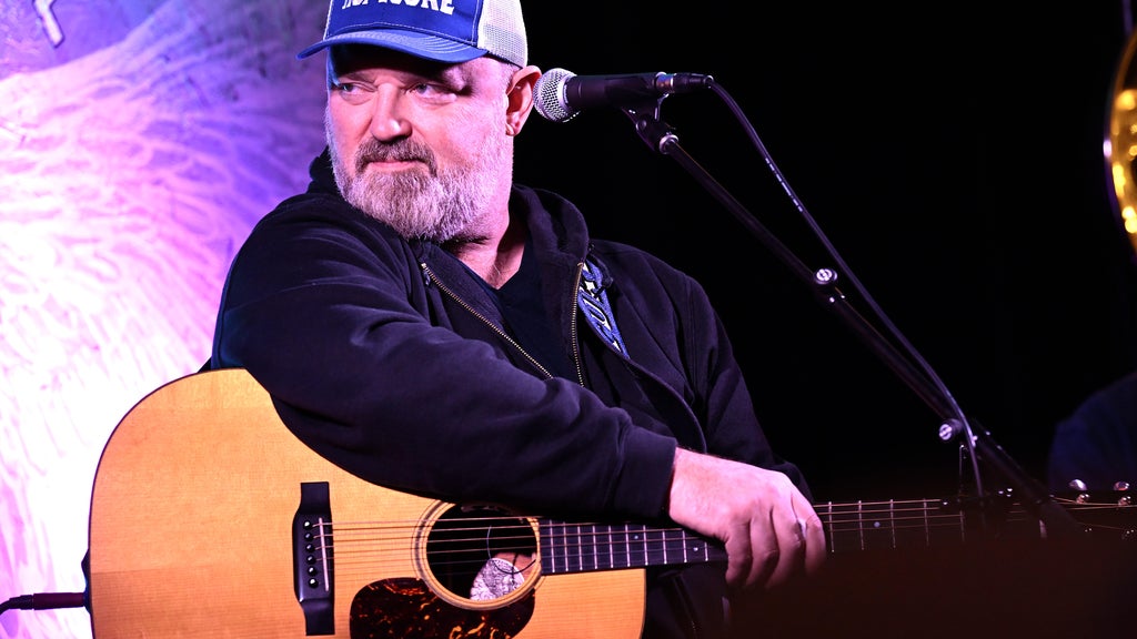 Zac Brown Band founding member raising awareness of ALS with "Hop on a Cure" nonprofit — WCCO / CBS Minnesota, Waconia Community news