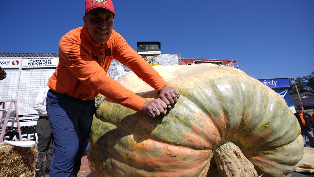 Anoka County pumpkin grower wins California title for 5th time in 7 years — WCCO / CBS Minnesota, Waconia Arts news