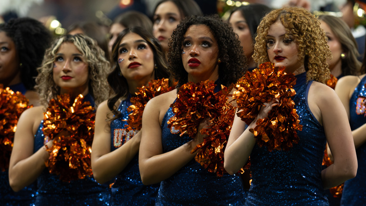 Here's what we know about the service member who fell at the UTSA football game — KHOU 11 (Houston), Waconia Sports news