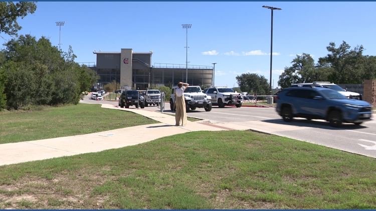 Parents rush to Pieper High School during lockdown; two teens taken into custody — KENS 5 (San Antonio), Waconia Schools news