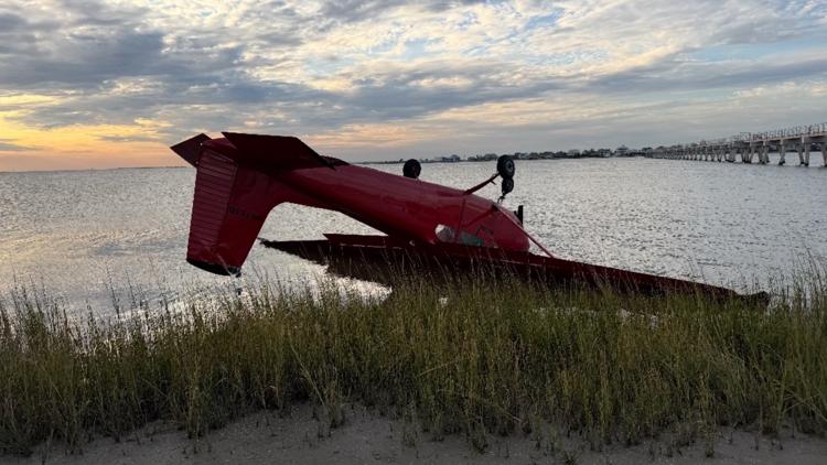 Pilot walks away uninjured after small plane runs off runway in Galveston, police say — KHOU 11 (Houston), Waconia Community news