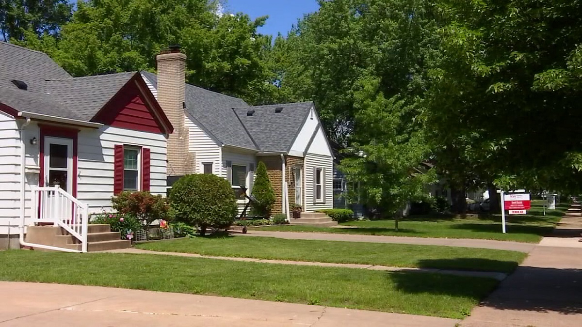 US pending home sales sink near 12-year low as rates top 7%: Report — FOX 9, Waconia Real Estate news