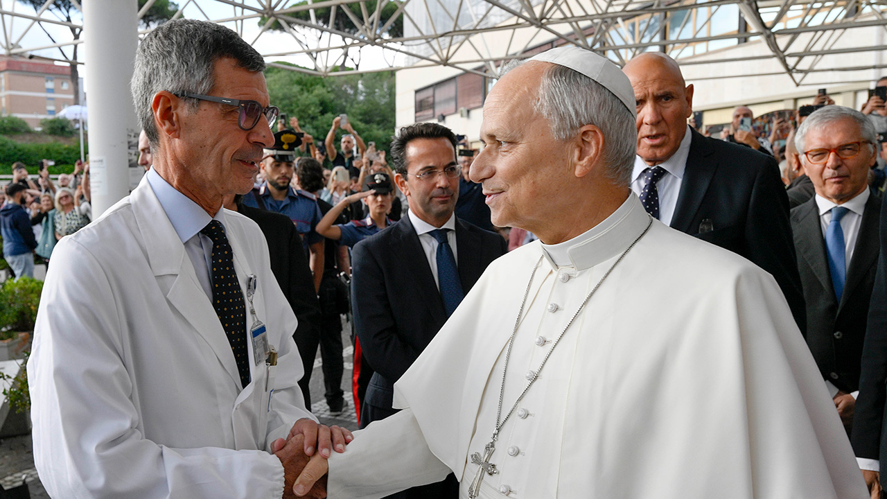 Pope Leo returns to Vatican, four days after lung cancer surgery — FOX 9, Waconia Health news